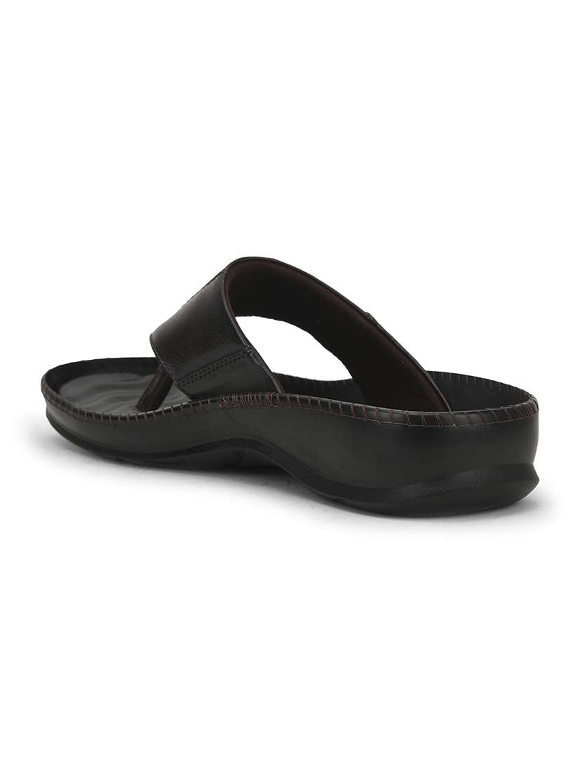 men solid toe separator sandal - 22029306 -  Standard Image - 2