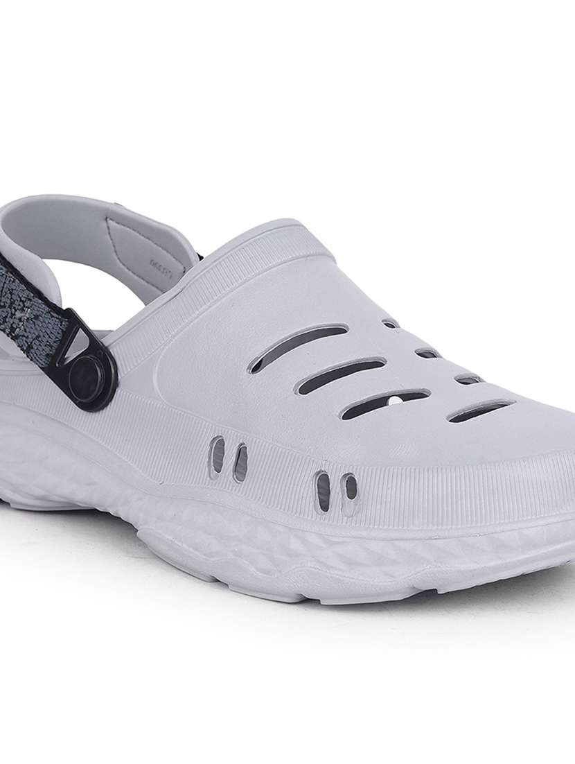 men solid slip on clogs - 22029357 -  Standard Image - 2