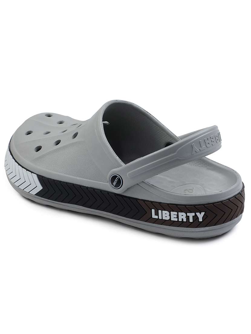 men solid slip on clogs - 22029367 -  Standard Image - 2