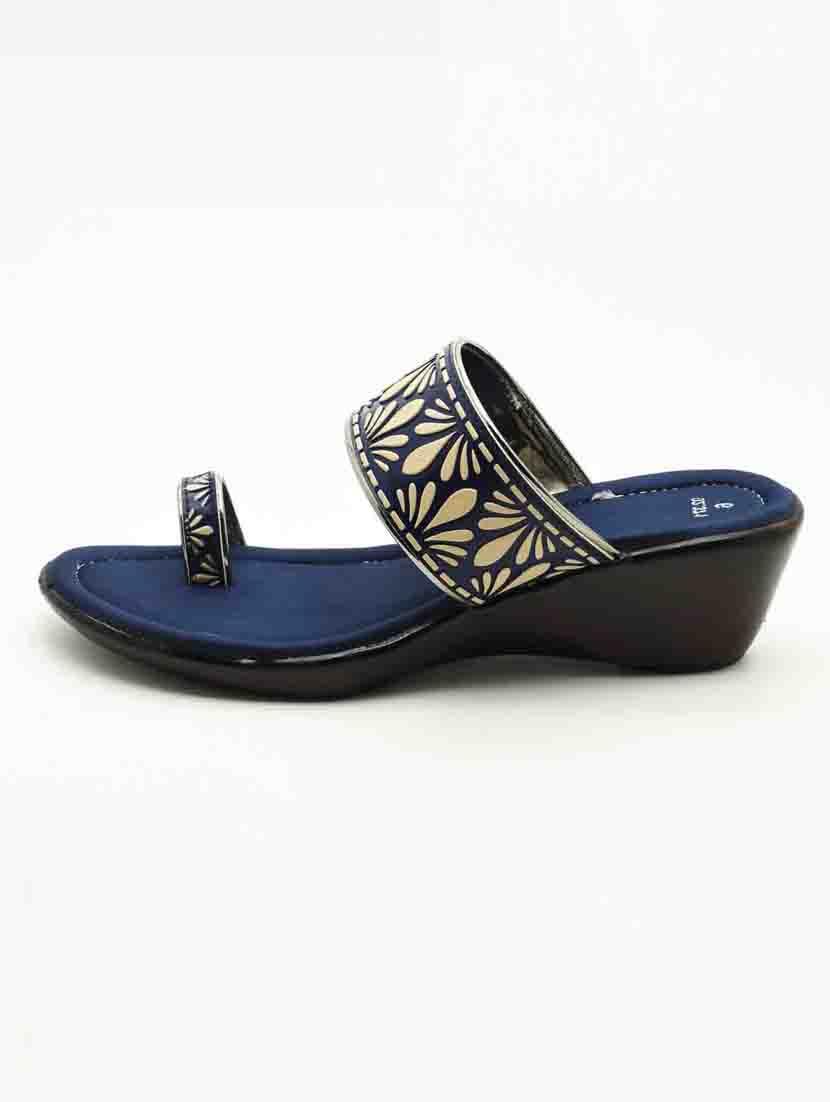 women solid slipeon one tow wedges - 22029616 - Standard Image - 2