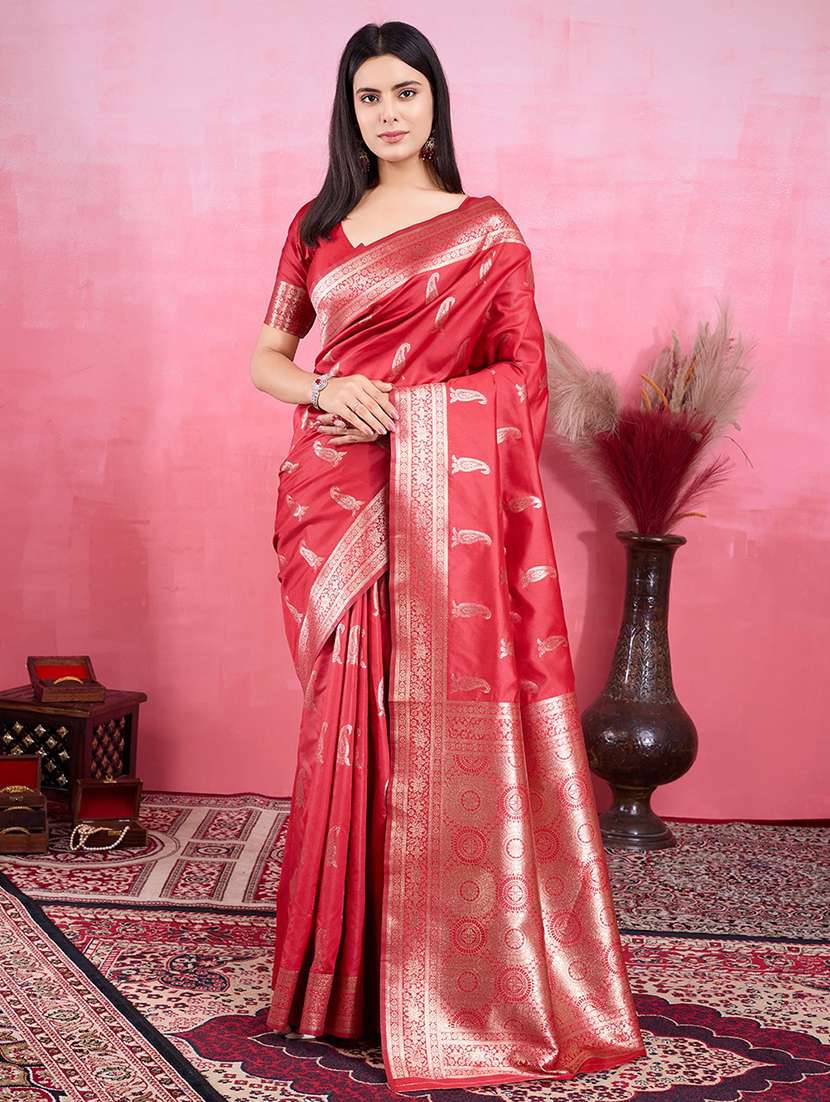 women self design banarasi saree with blouse