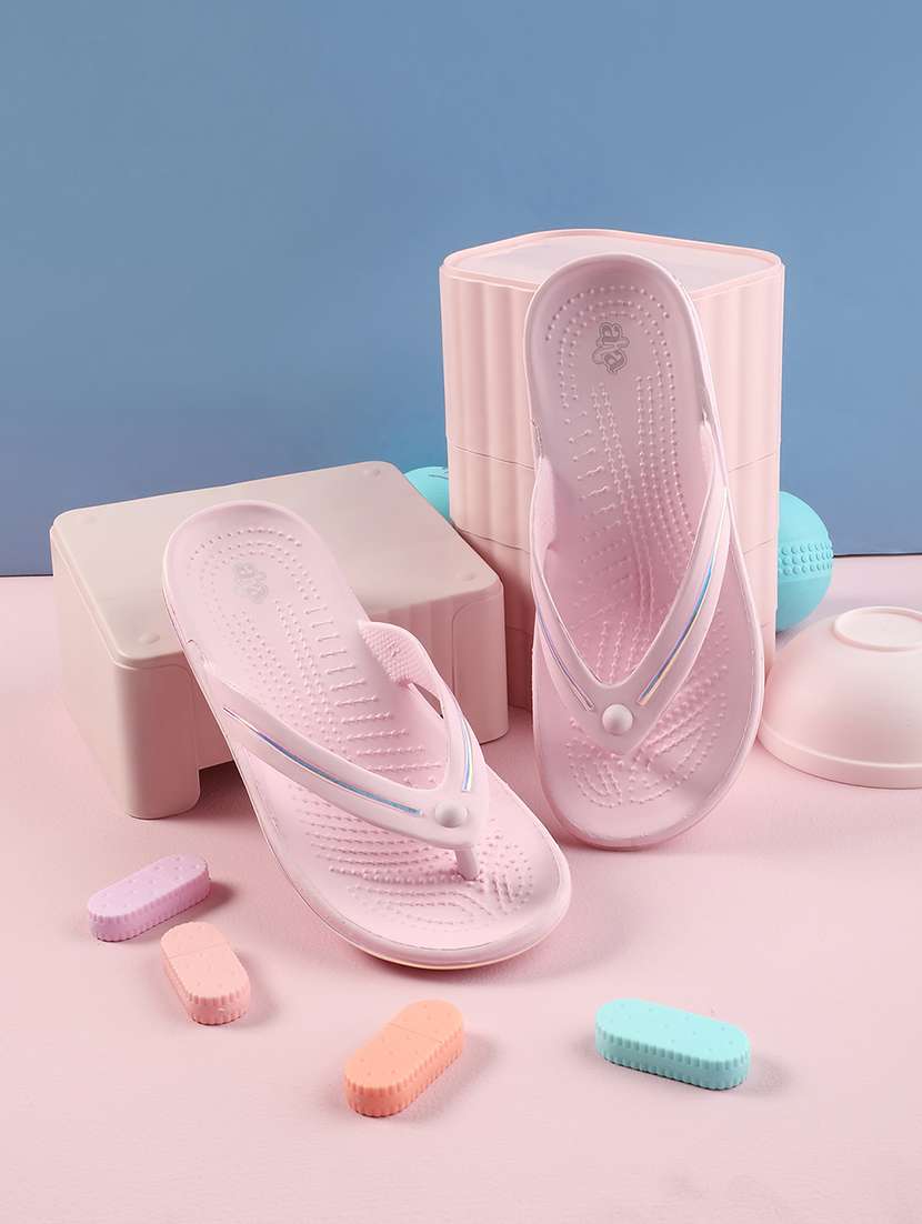 women solid slip on flip flop
