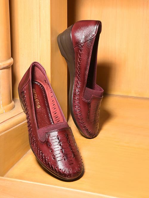 women solid slip on wedge - 22030138 -  Standard Image - 0
