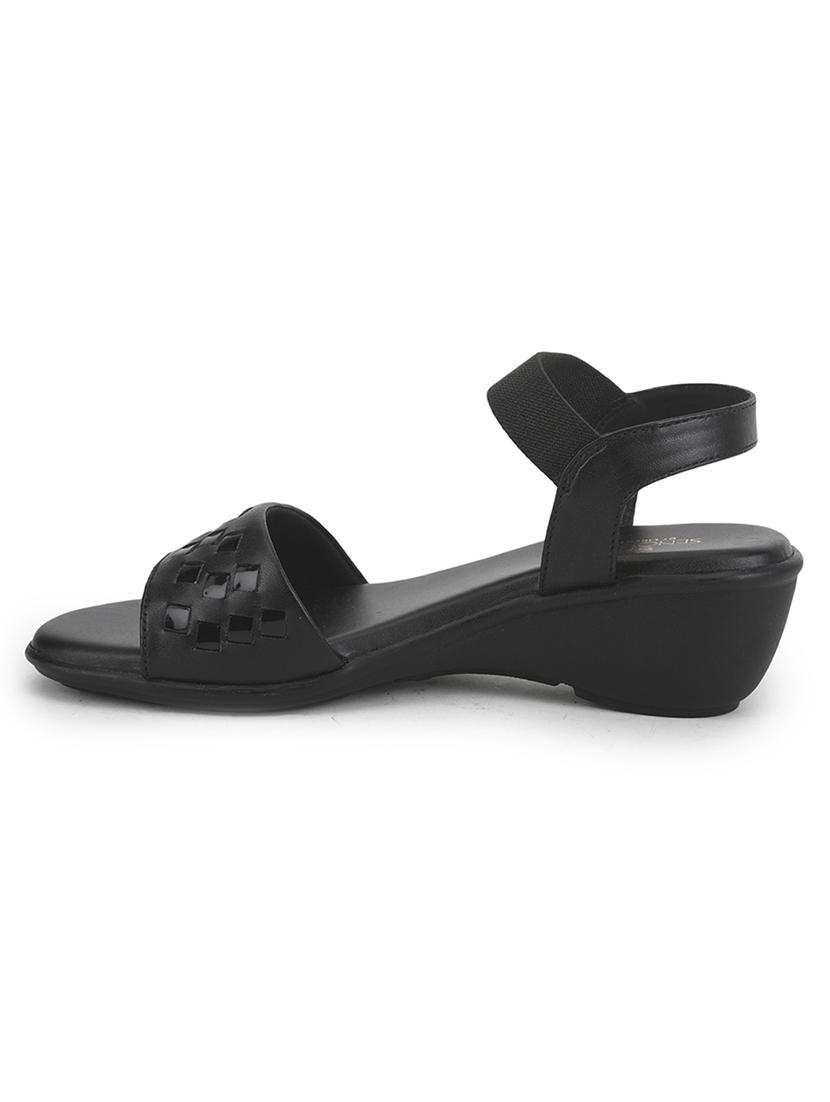 women black solid back strap sandals - 22030159 - Standard Image - 2