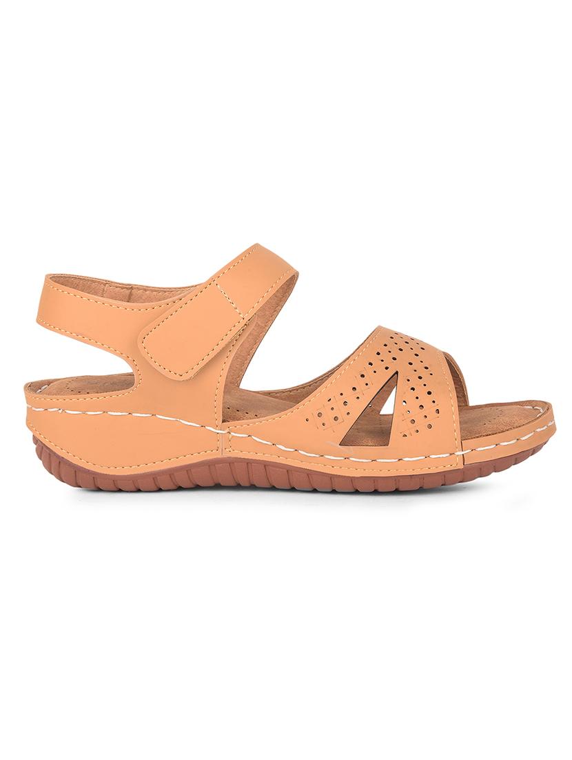 women solid back strap wedge - 22030165 - Standard Image - 2