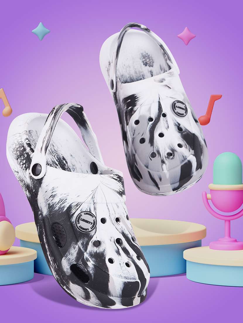 boys printed slip on clogs