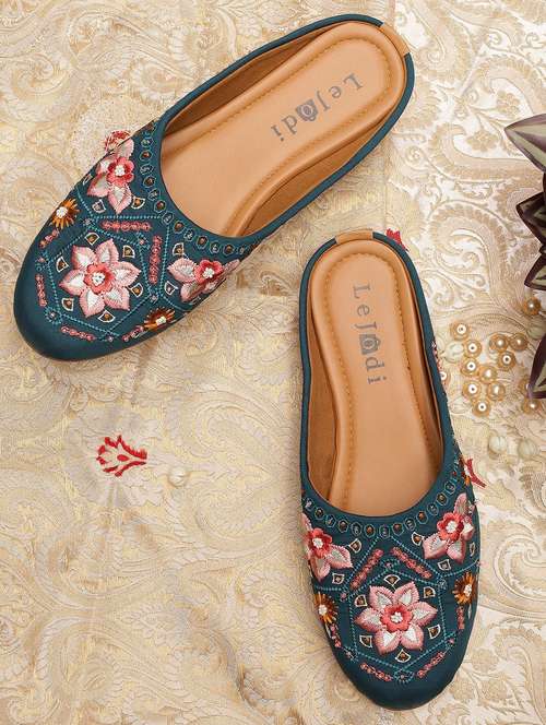 women embroidered slip on mojari - 22030801 -  Standard Image - 0