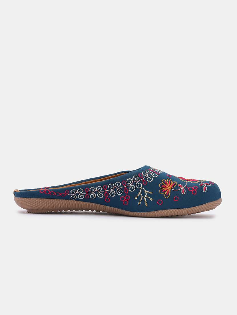 women embroidered slip on mojari - 22030804 -  Standard Image - 2