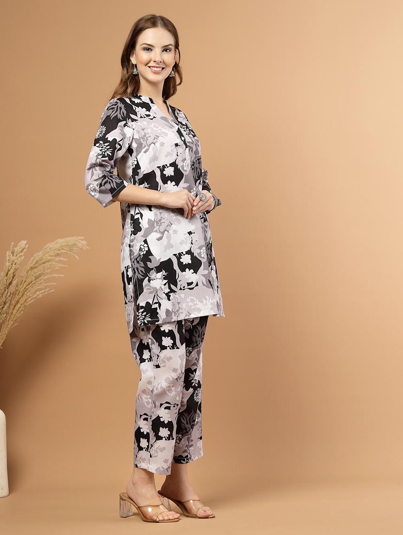 women floral three quarter sleeve ethnic co-ord set - 22031622 - Standard Image - 2