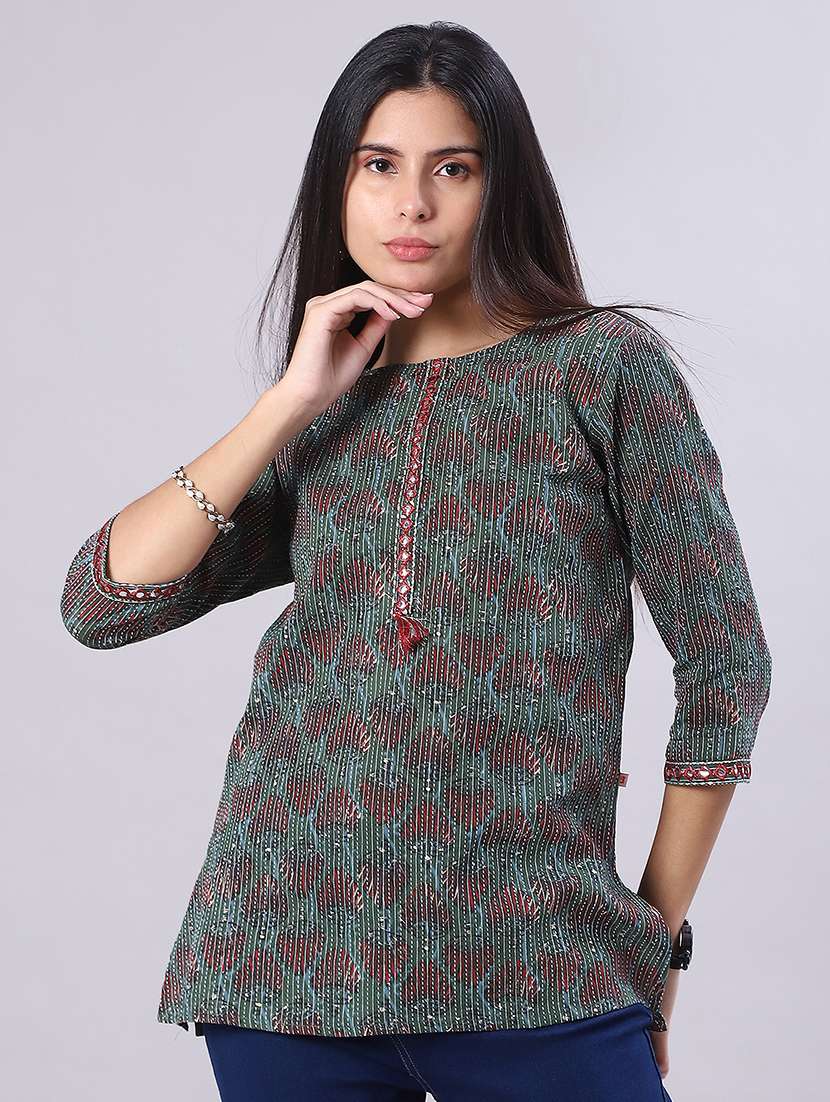 women floral printed three quarter sleeve straight kurti - 22031989 -  Standard Image - 2