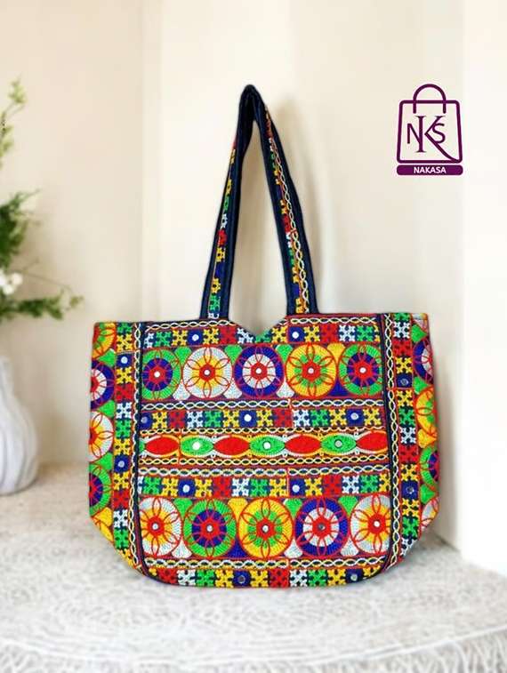 women floral embroidered tote bag