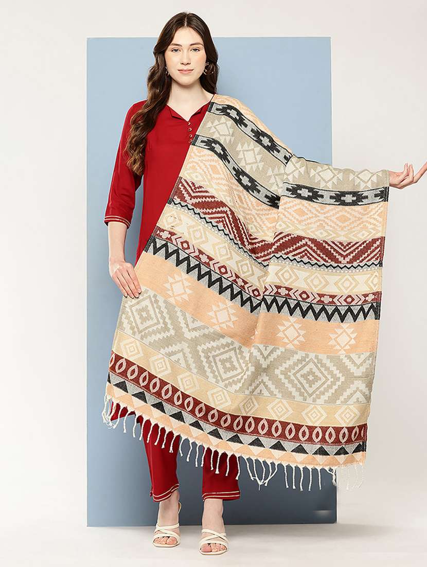 women self design reversible shawl