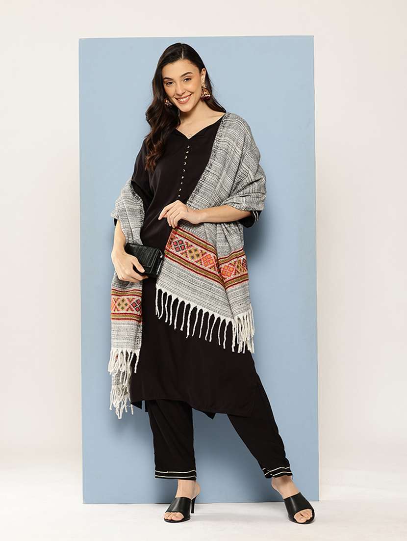 women self design reversible shawl - 22033710 -  Standard Image - 2