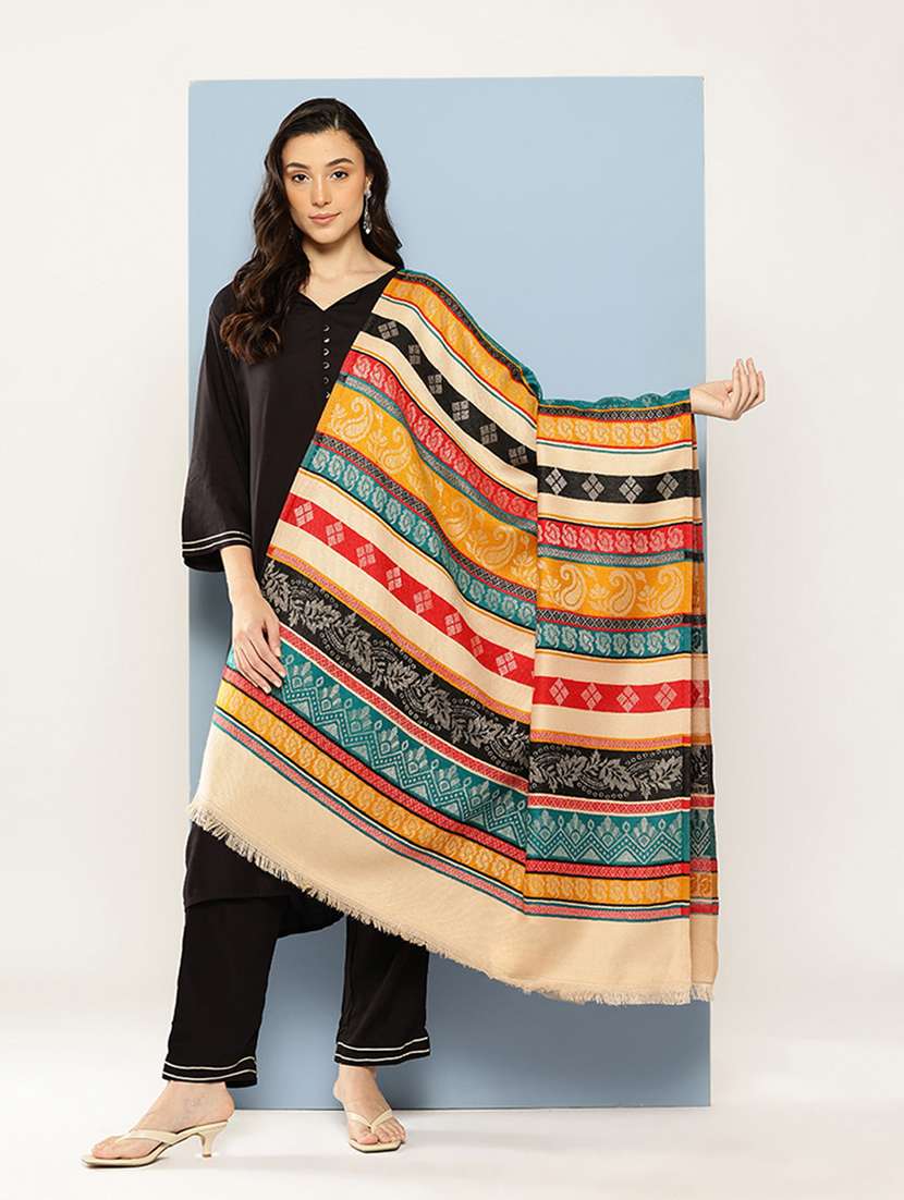 women self design reversible shawl