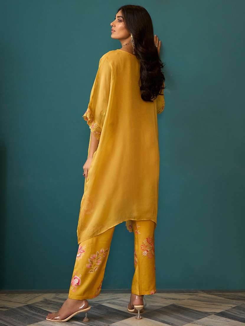 women embroidered kimono sleeve ethnic co-ord set - 22034618 - Standard Image - 2