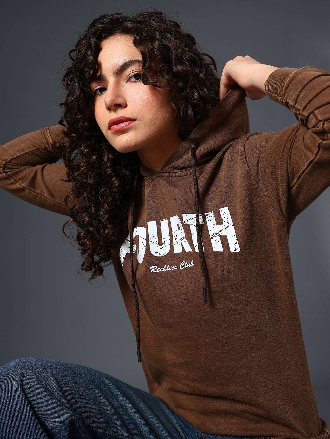 brown cotton poly blend chest print sweatshirt