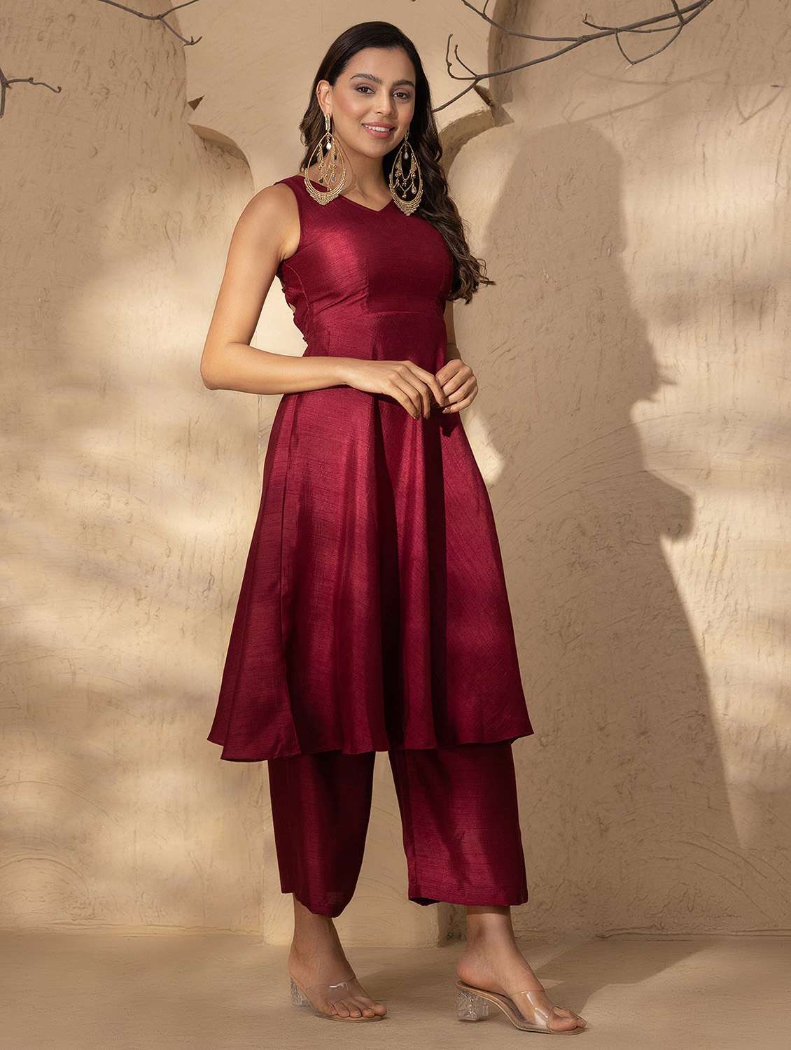 women solid backless kurta and palazzo set - 22035108 - Standard Image - 2