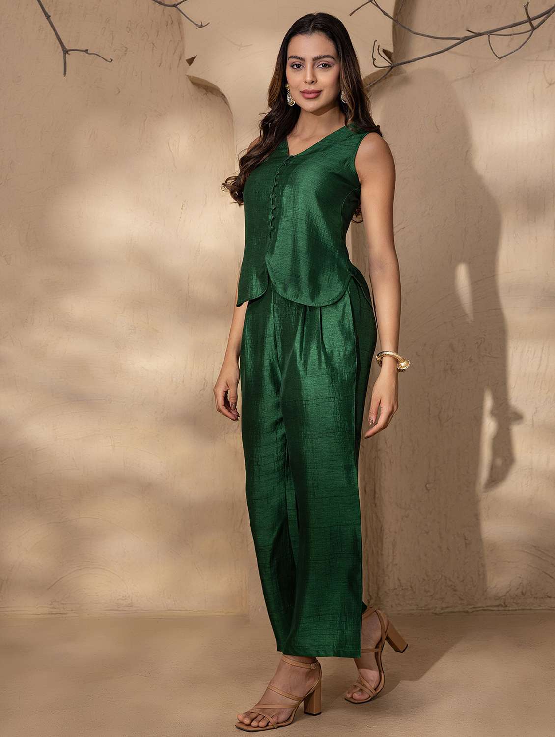 women solid sleeveless ethnic co-ord set - 22035118 - Standard Image - 2