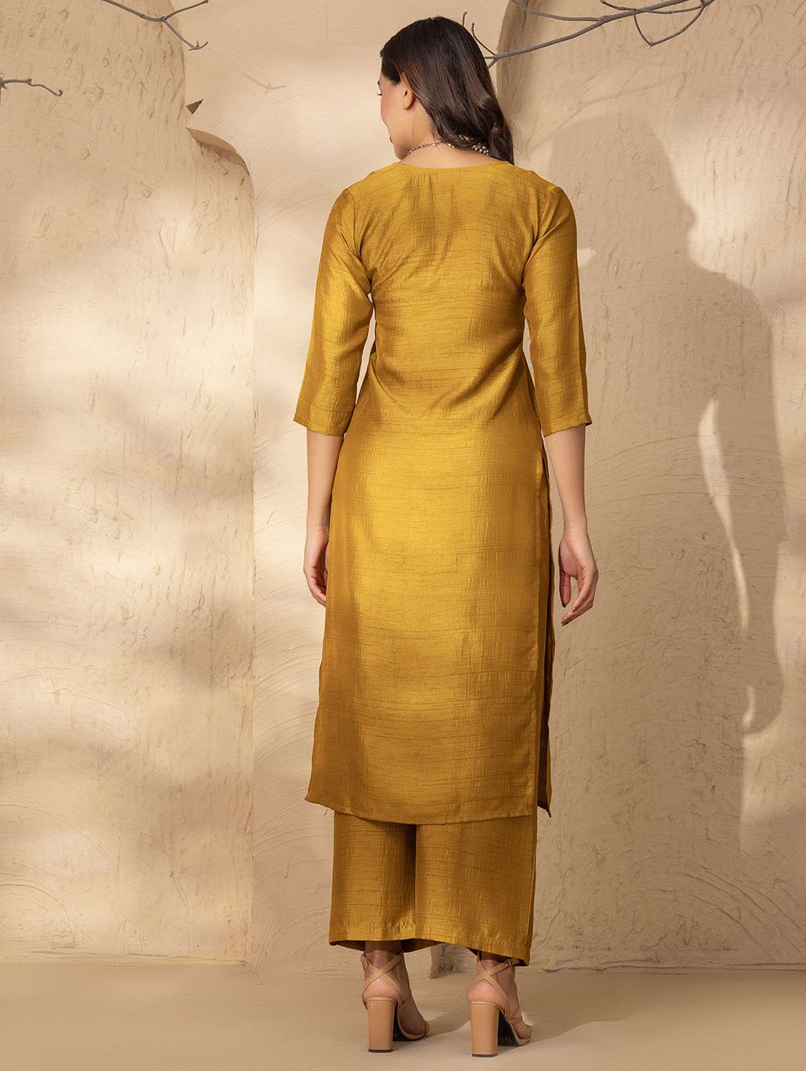 women three quarter sleeve kurta and palazzo co-ord set - 22035136 - Standard Image - 2