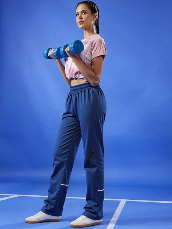 women solid mid rise parachute pants - 22035177 - Standard Image - 2