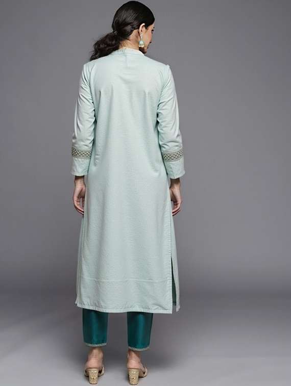 women solid mandarin neck straight kurta - 22035221 -  Standard Image - 2