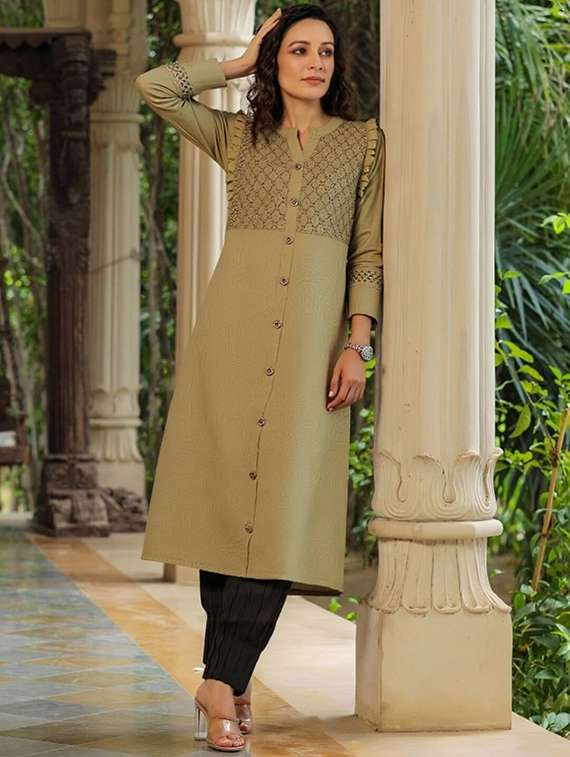 women solid three quarter sleeve straight kurta - 22035232 -  Standard Image - 2