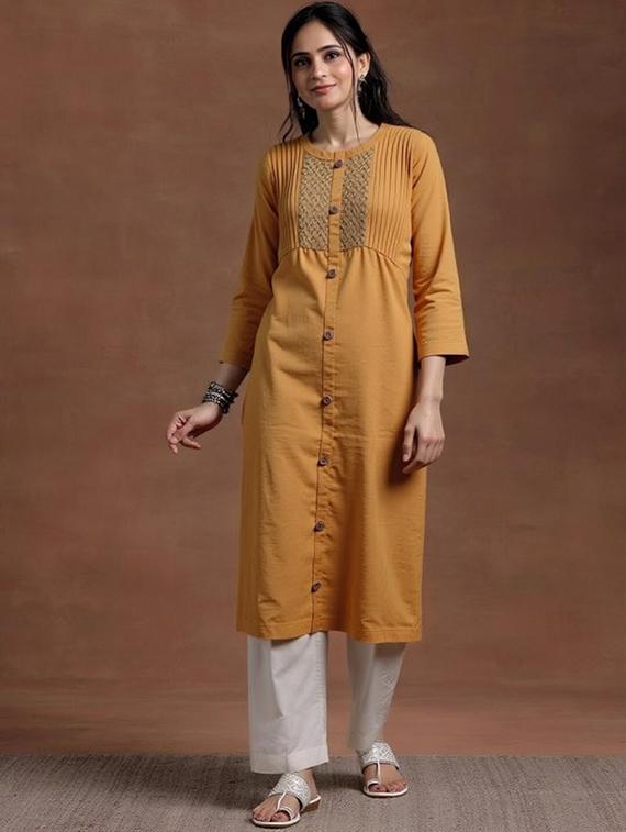 women solid three quarter sleeve straight kurta - 22035277 - Standard Image - 2