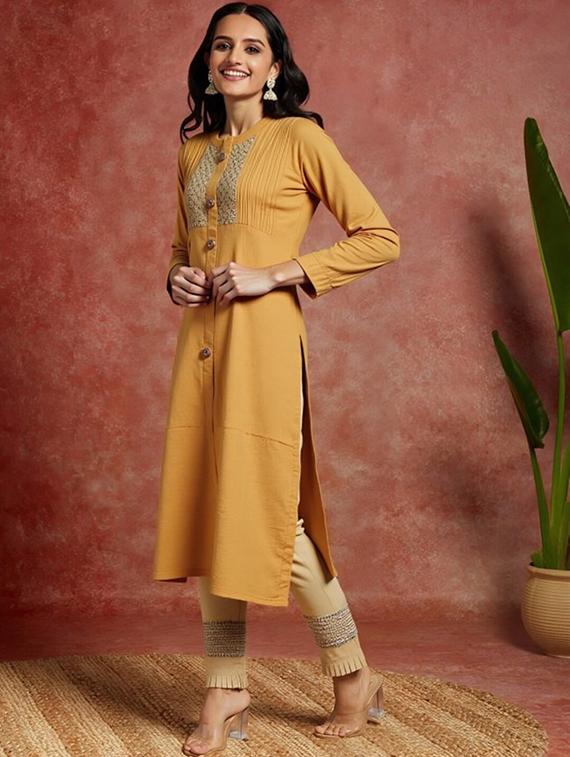 women solid three quarter sleeve straight kurta - 22035294 - Standard Image - 2