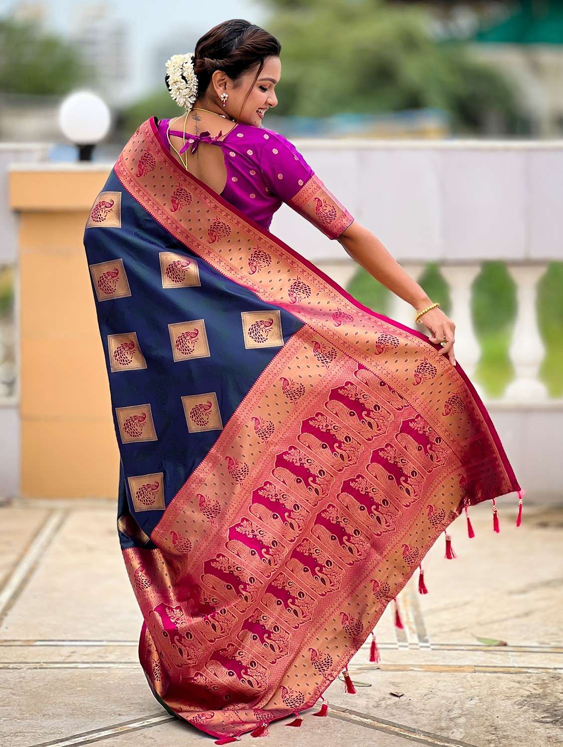 women self design banarasi saree with blouse - 22036577 - Standard Image - 2