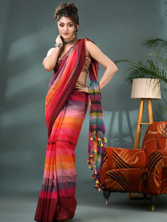 women striped handloom saree