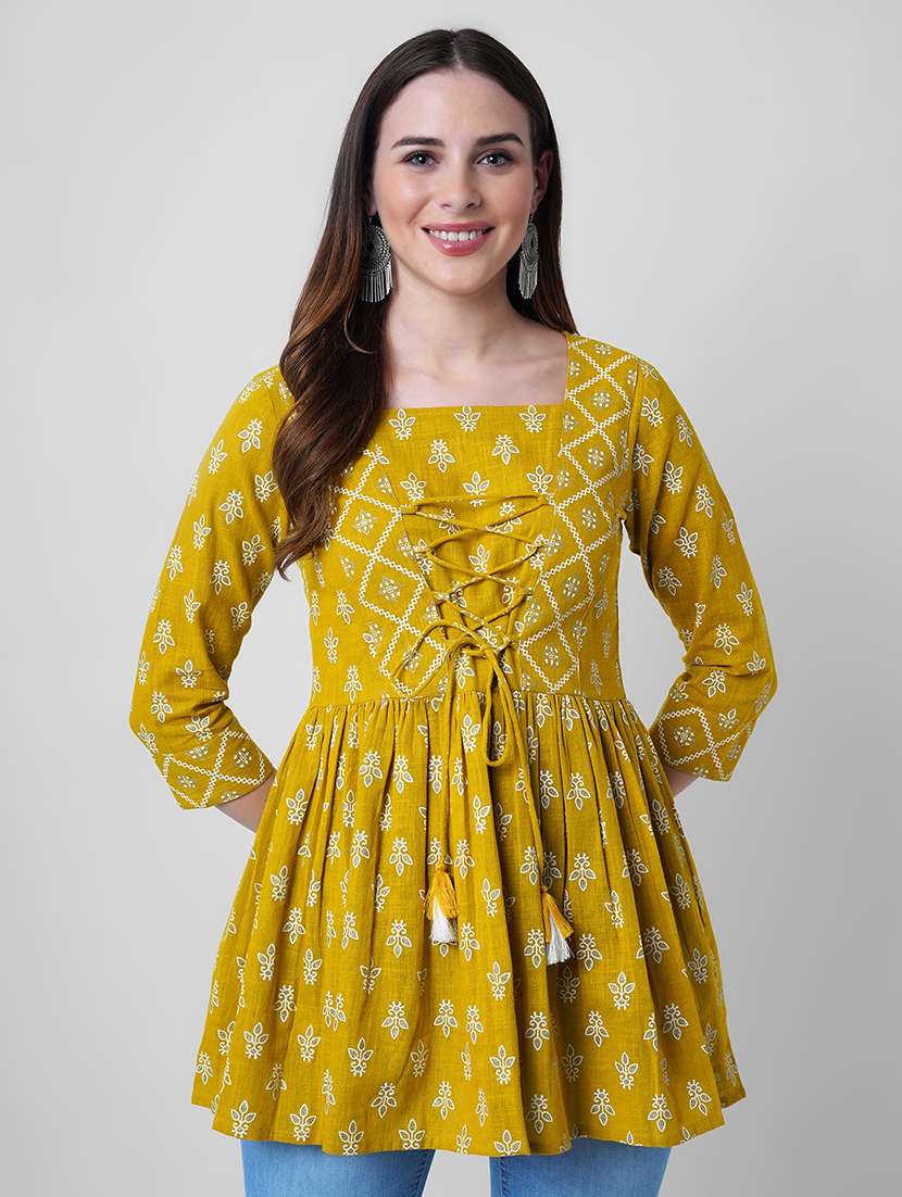 women printed three quarter sleeve flared kurti - 22036993 - Zoom Image - 0