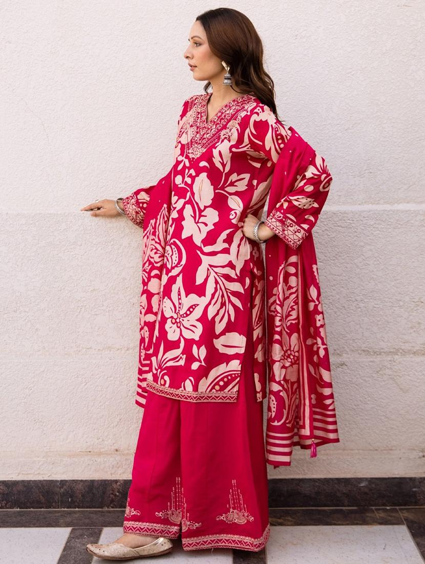 women printed kurta and sharara with dupatta - 22037007 - Standard Image - 2
