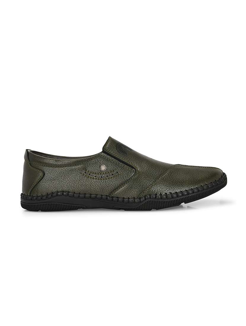 men green solid slip on formal shoes - 22037038 - Standard Image - 2