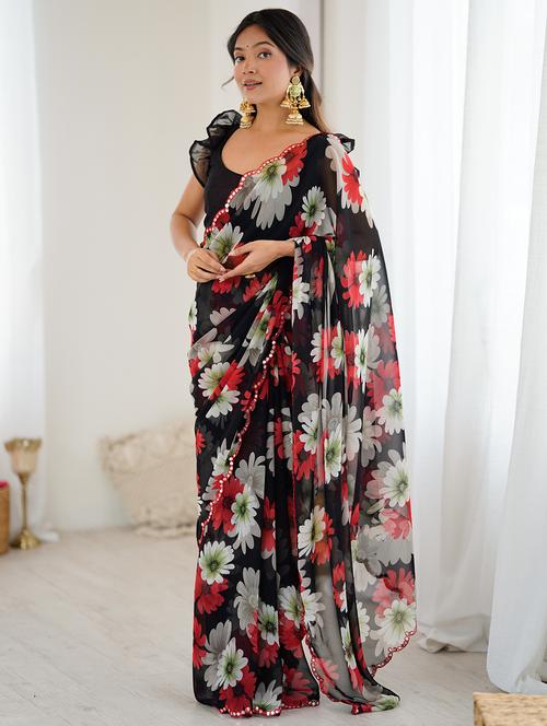 women floral printed saree with blouse - 22037765 - Standard Image - 0