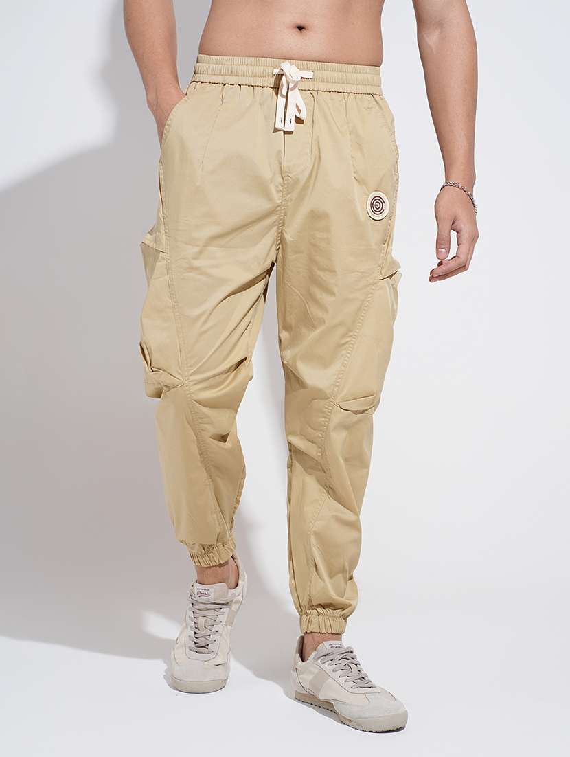 men solid mid rise regular fit cargo - 22038020 -  Standard Image - 2