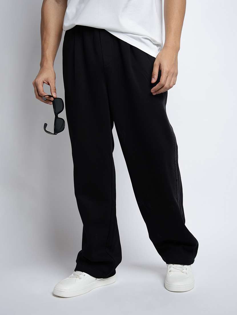 men solid mid rise relaxed fit jogger