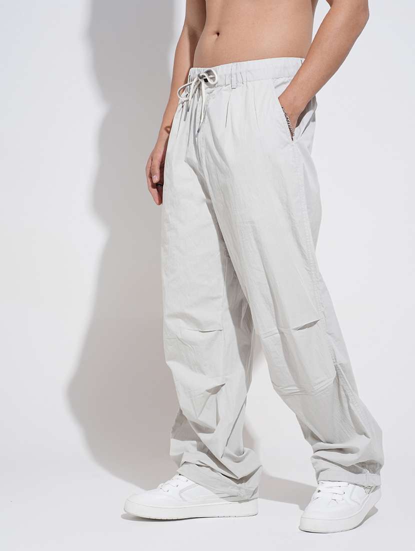 men solid low rise loose fit parchute pant - 22038091 -  Standard Image - 2