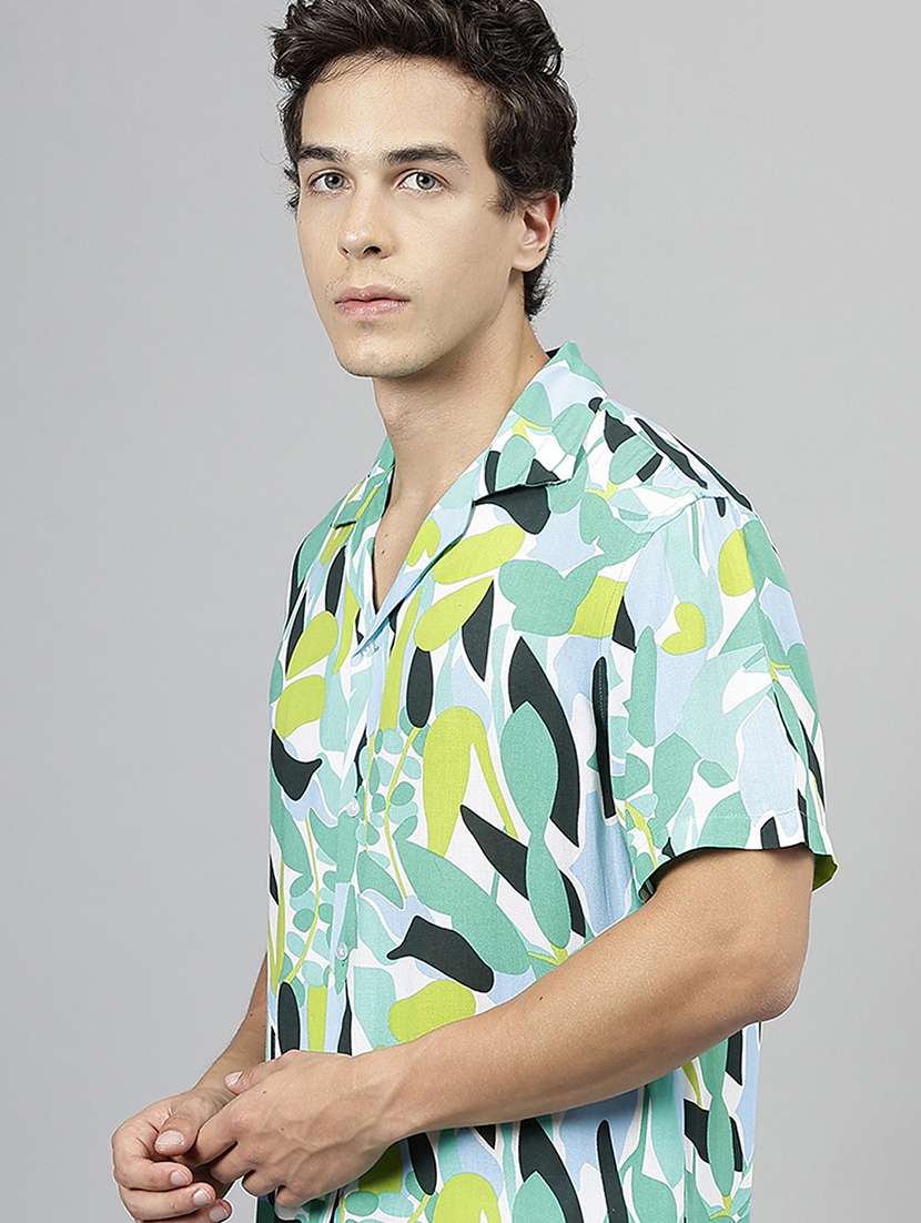 men printed collared short sleeves casual shirt - 22038894 -  Standard Image - 2
