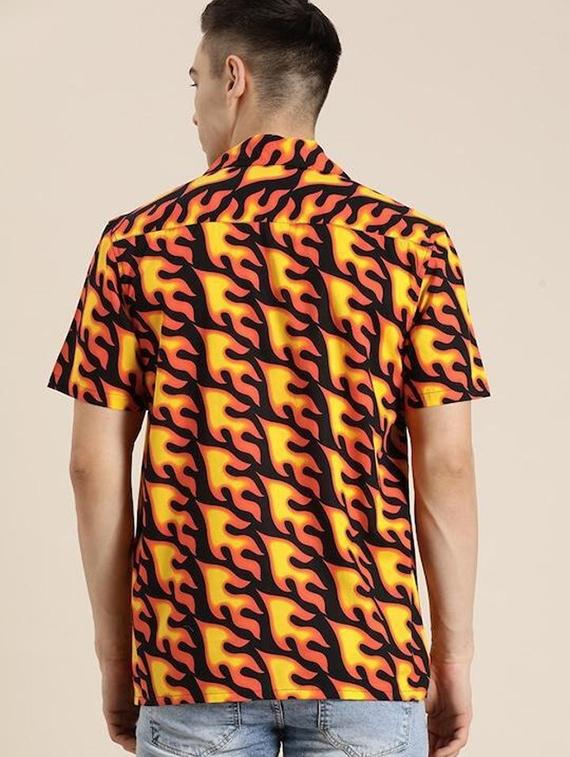 men printed cuban collared short sleeve shirt - 22038969 - Standard Image - 2
