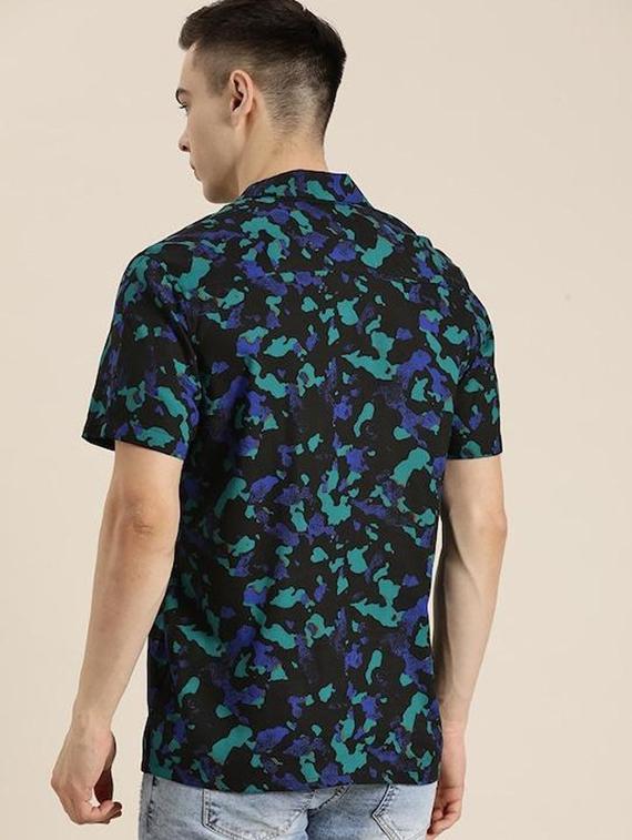 men printed cuban collared short sleeve shirt - 22038976 - Standard Image - 2
