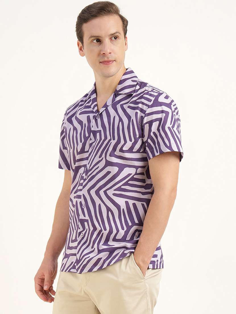men printed cuban collared short sleeve shirt - 22039010 -  Standard Image - 2