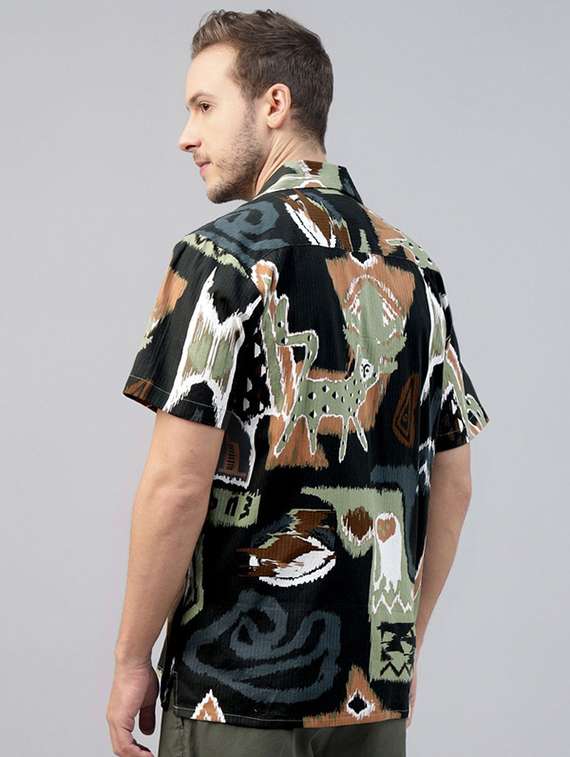 men printed cuban collared short sleeve shirt - 22039014 - Standard Image - 2