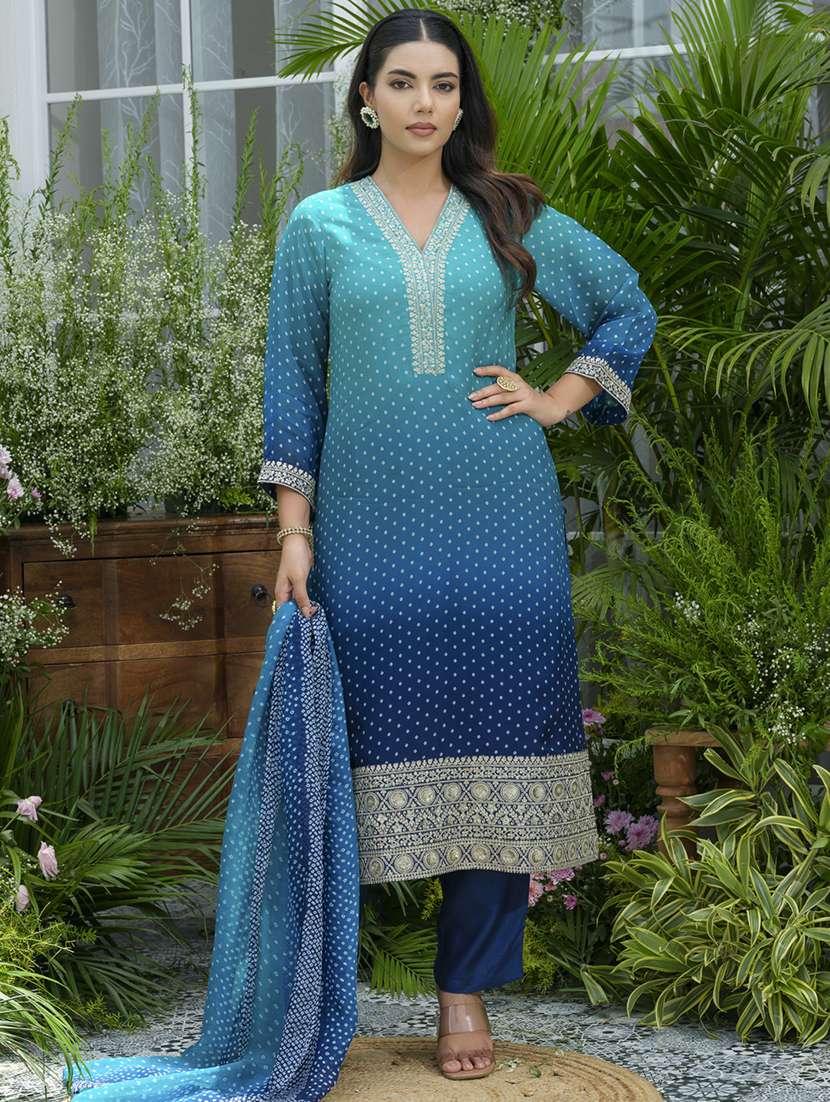 women printed kurta and pant with dupatta set