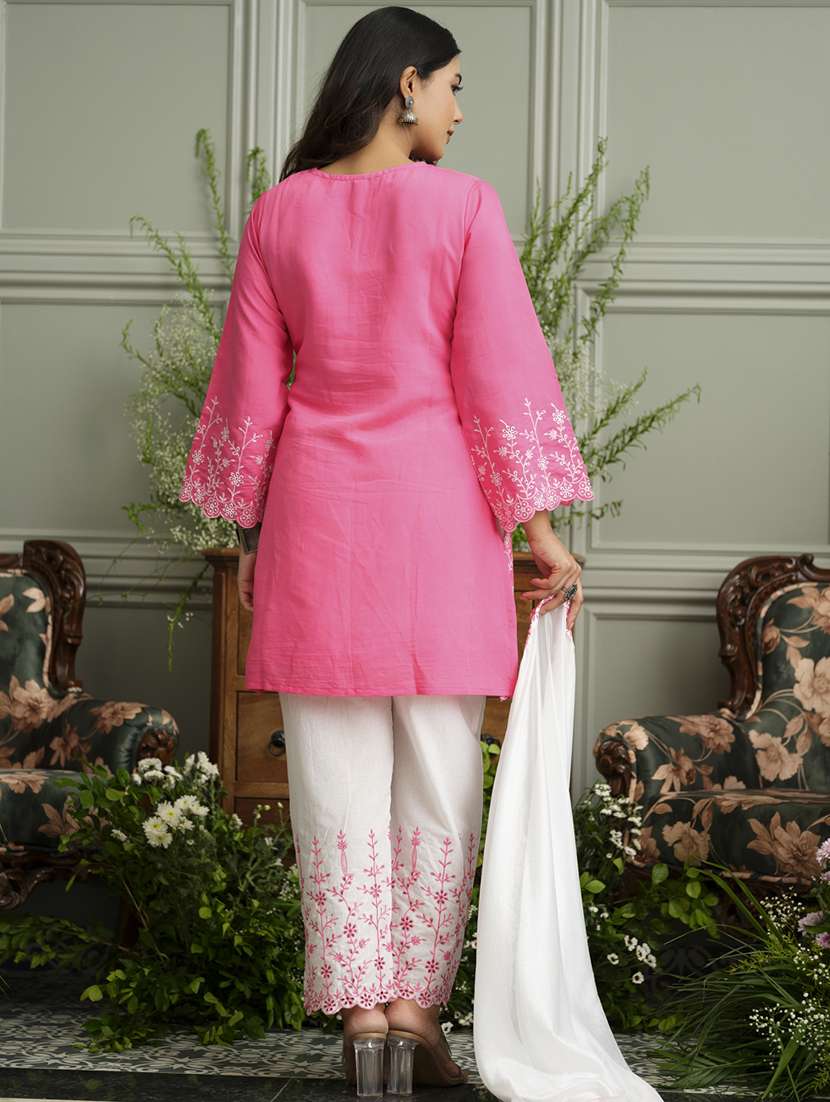 women embroidered kurta and pant with dupatta set - 22039774 - Standard Image - 2