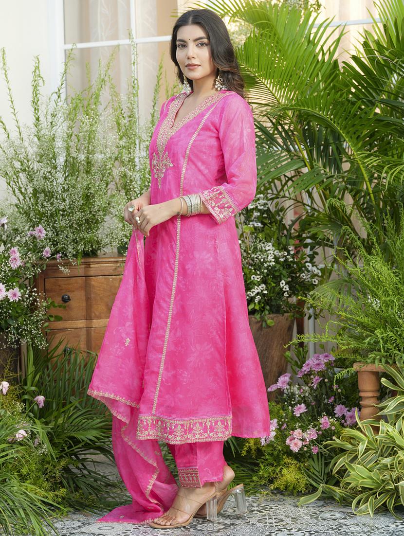 women embroidered kurta and pant with dupatta set - 22039790 - Standard Image - 2