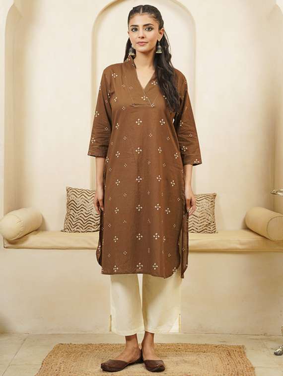 women printed three quarter sleeve straight kurta