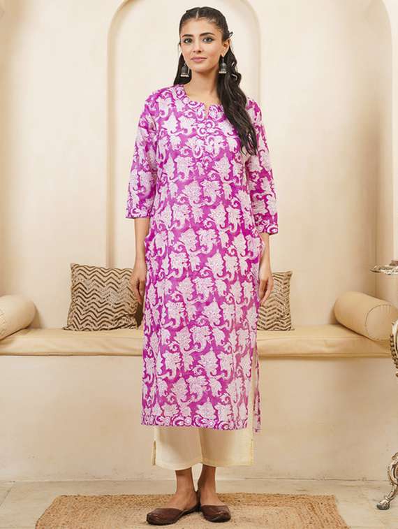 women printed three quarter sleeve straight kurta