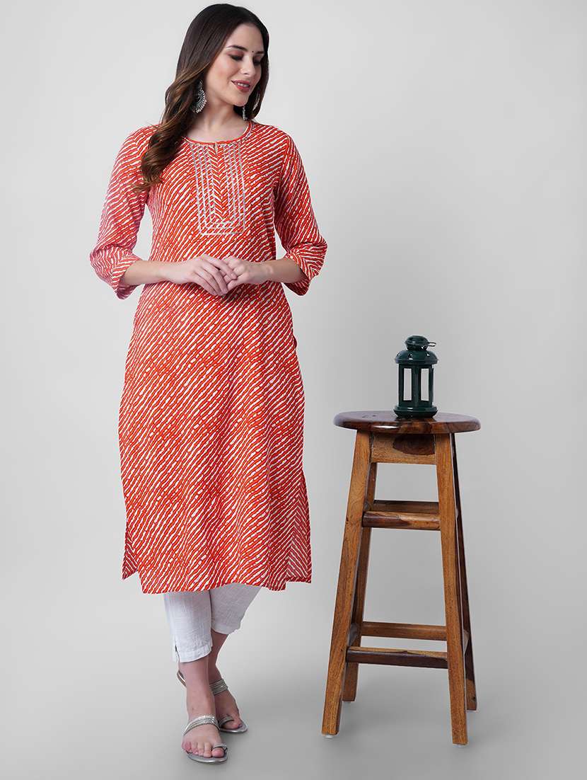 women printed three quarter sleeve straight kurta