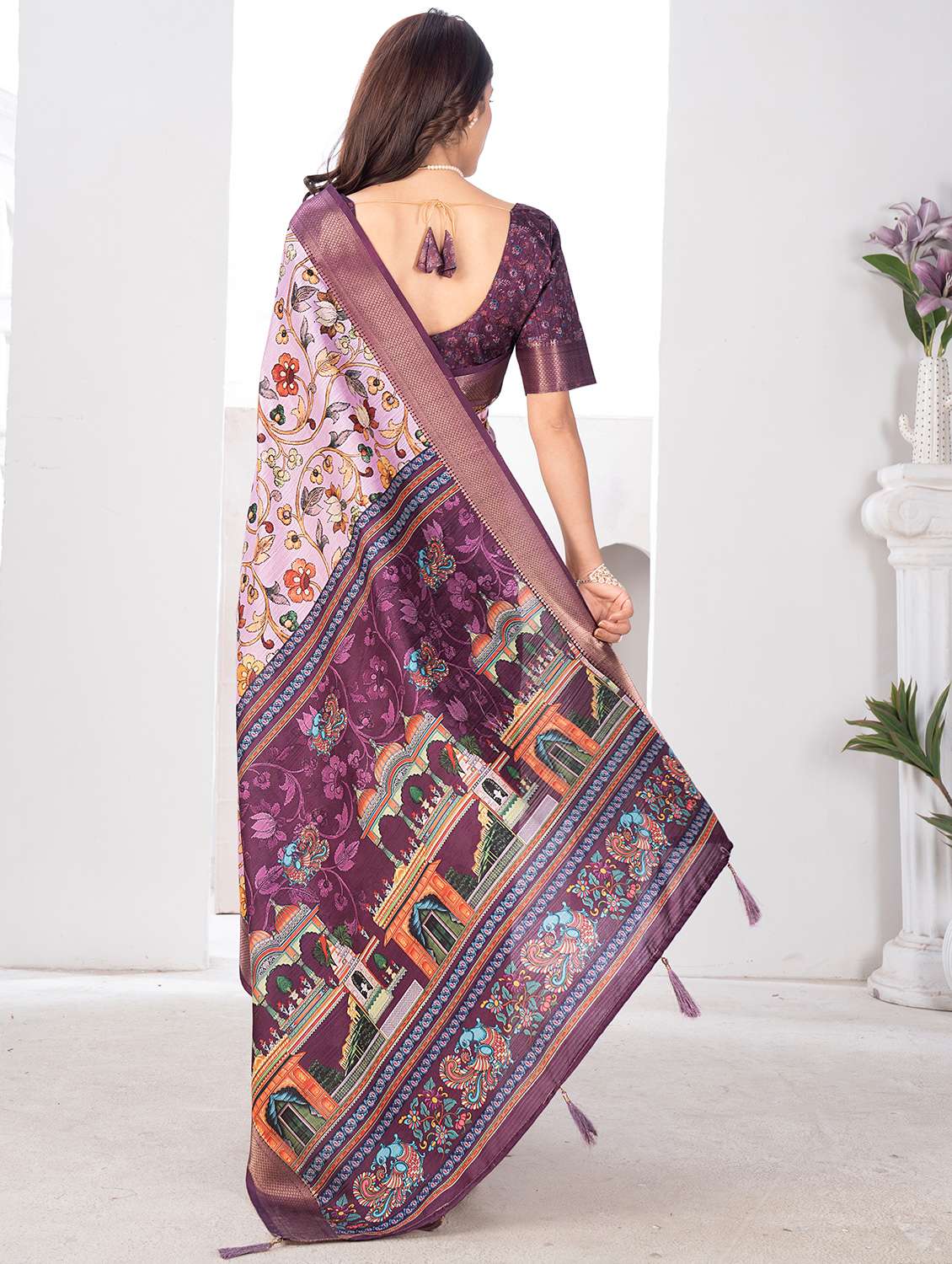 women printed casual wear saree with blouse - 22041076 -  Standard Image - 2