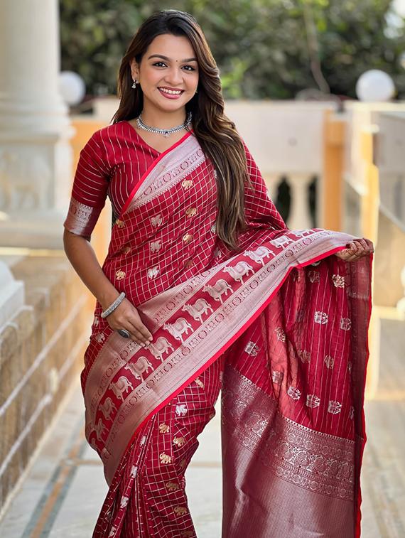 women self design banarasi saree with blouse - 22041093 - Standard Image - 2